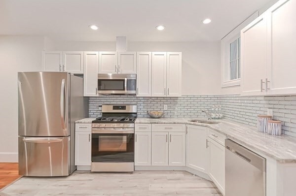 Building Photo - 28 Inman St