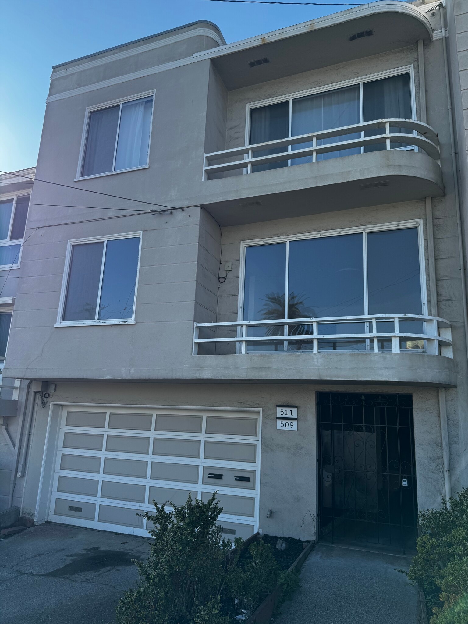 Building Photo - 509 44th Ave