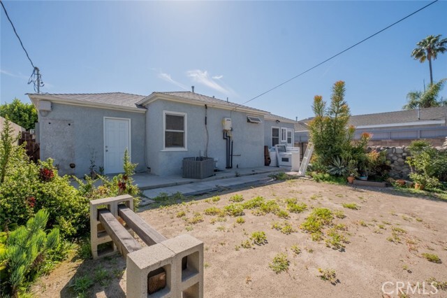Building Photo - 6529 Kraft Ave