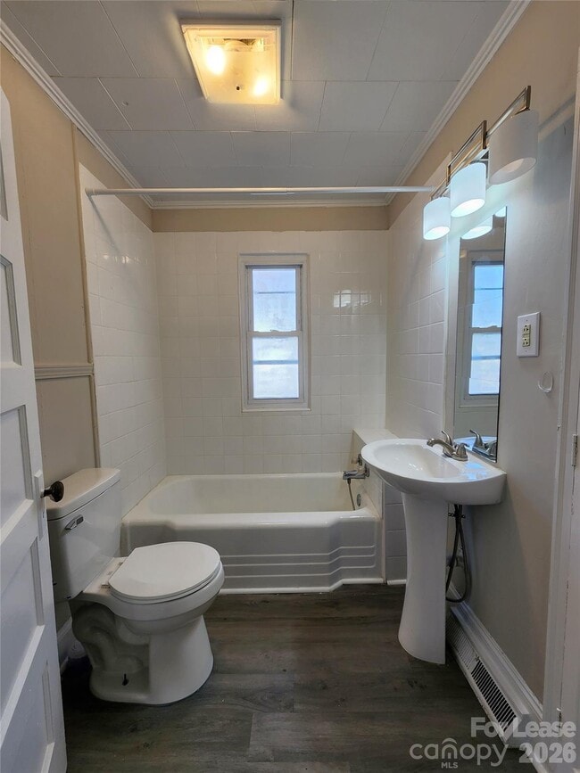 Building Photo - 29 Willowbrook Dr NW