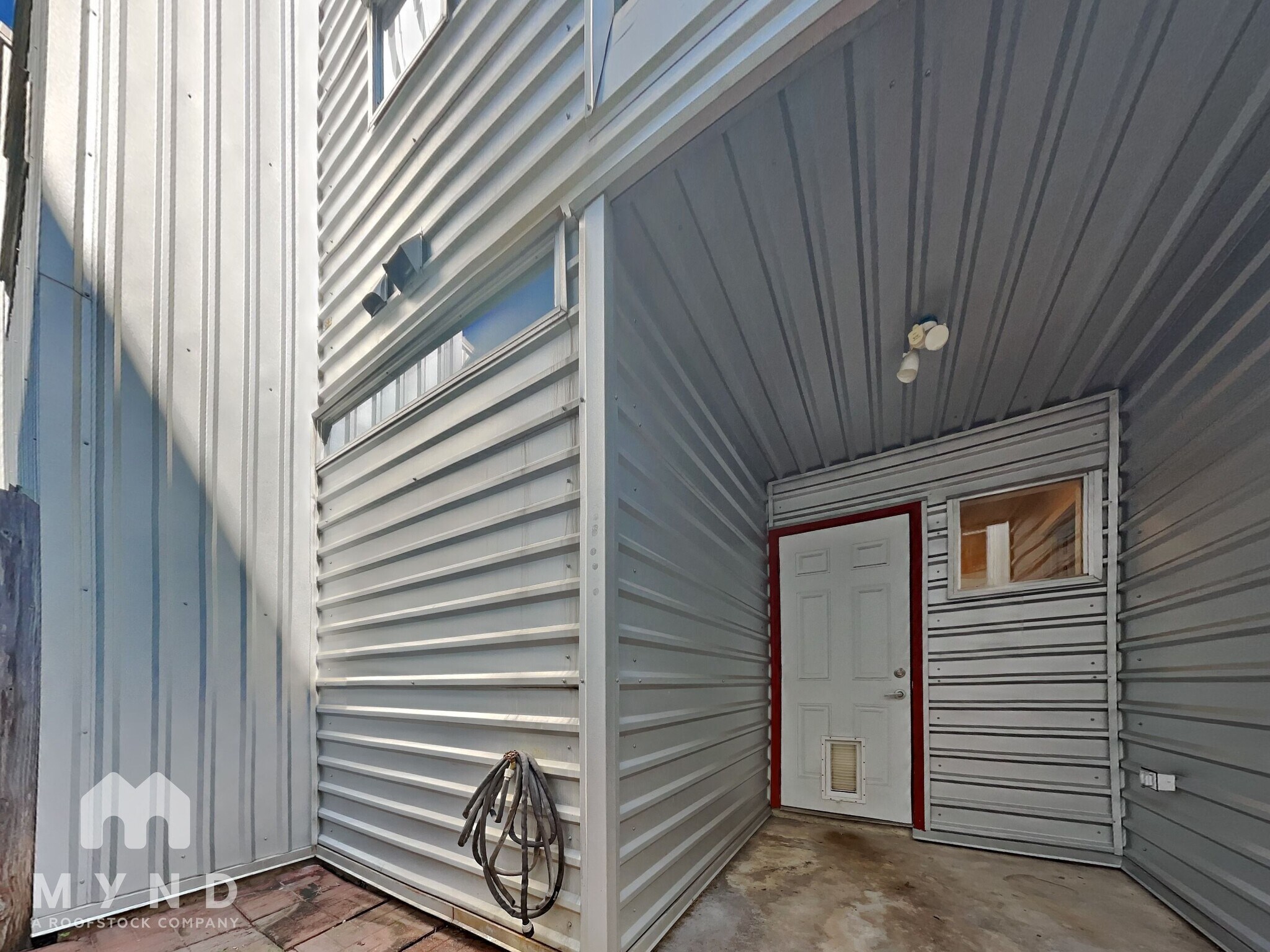 Building Photo - 6913 Ardmore St