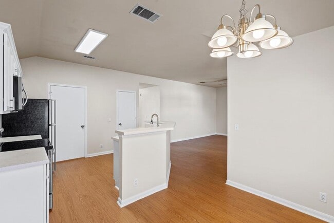 Building Photo - 3301 El Salido Pkwy