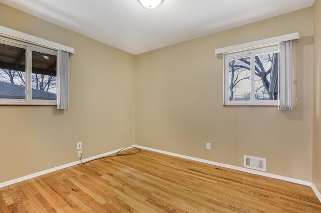Building Photo - 3225 S Newton St