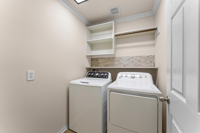 Building Photo - 13009 Castlewind Ln