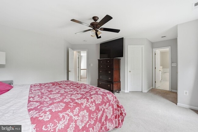 Building Photo - 6355 Willowfield Way