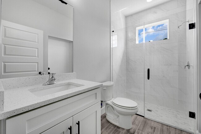 Building Photo - 2651 Quentin Ave SE