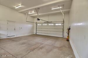 Building Photo - 451 S Rockcreek Dr