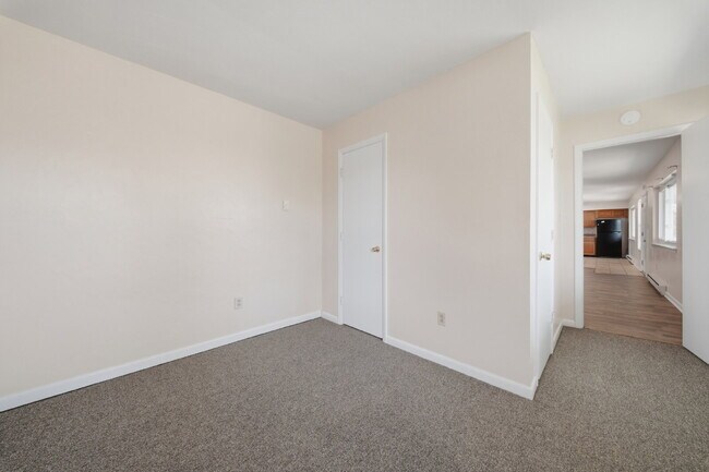 Building Photo - AMAZING 3 BED, 2 FULL BATH APARTMENT FOR RENT IN OCEAN VIEW!