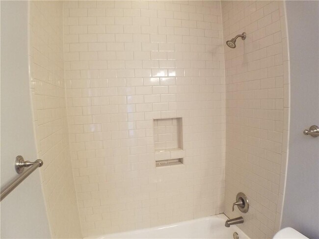 Building Photo - 5408 Evans Ave