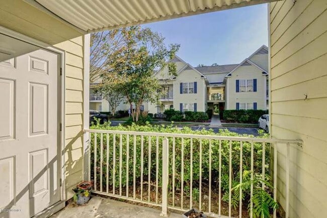 Building Photo - 5008 Hunters Trail