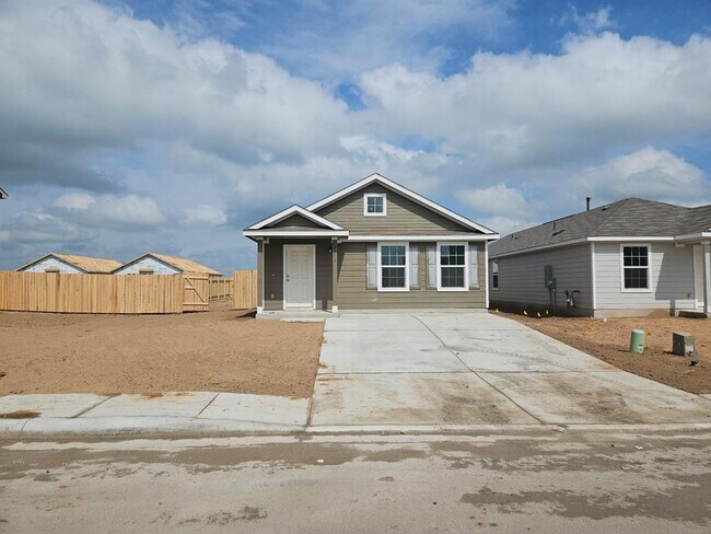 Building Photo - 2318 Tornado Aly