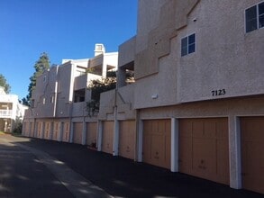 Building Photo - 7123 Camino Degrazia
