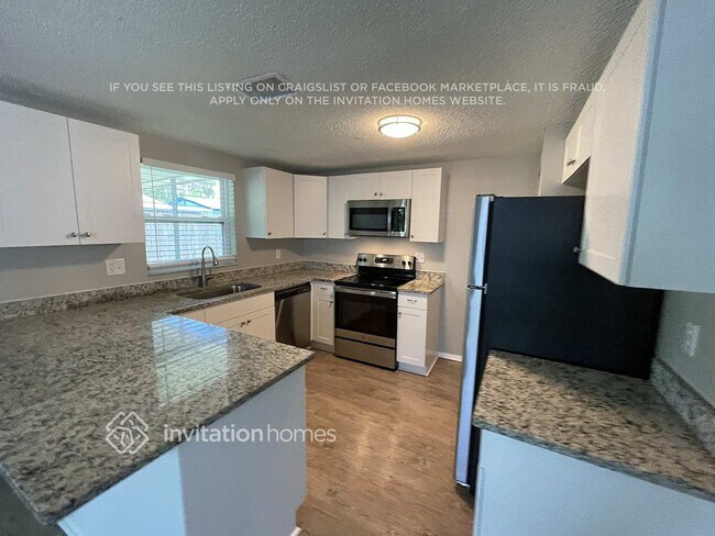 Building Photo - 9120 Crabtree Ln