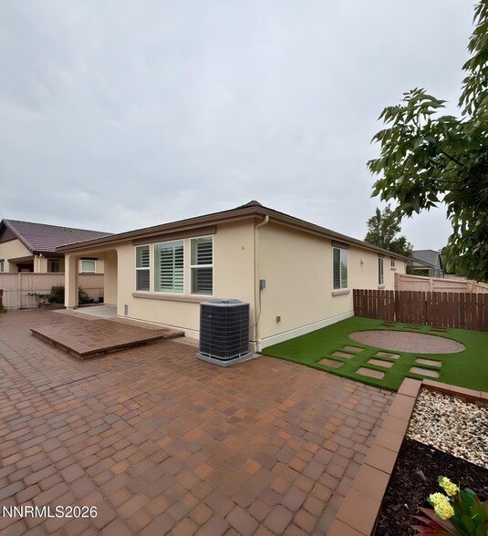 Building Photo - 1905 Palacia Point Dr