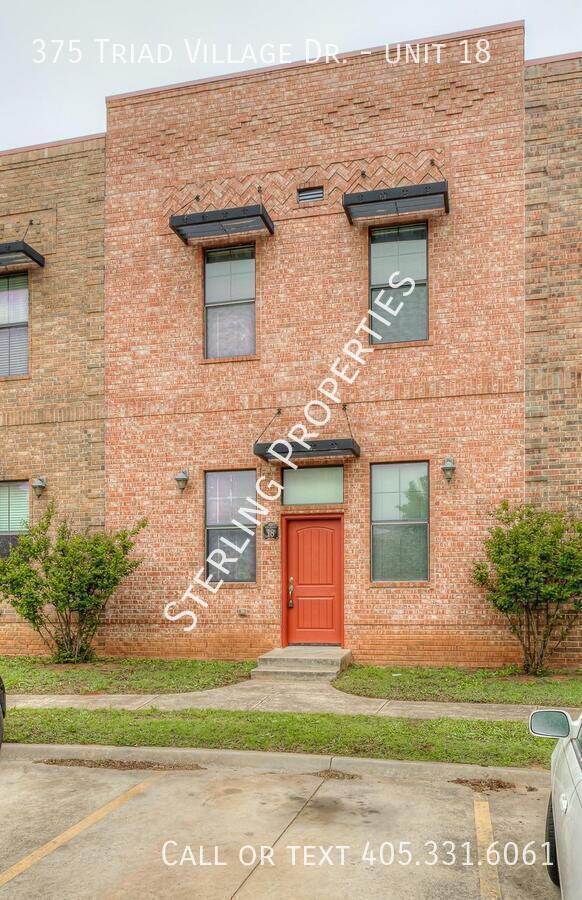Building Photo - 375 Triad Village Dr