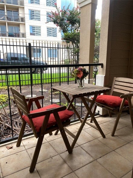 Building Photo - 3231 Allen Pkwy