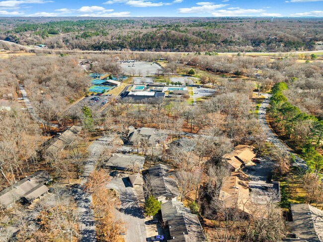 Building Photo - 9 August Ln