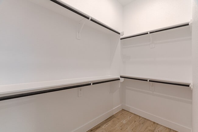 Building Photo - 719 Campbell Xing Ct