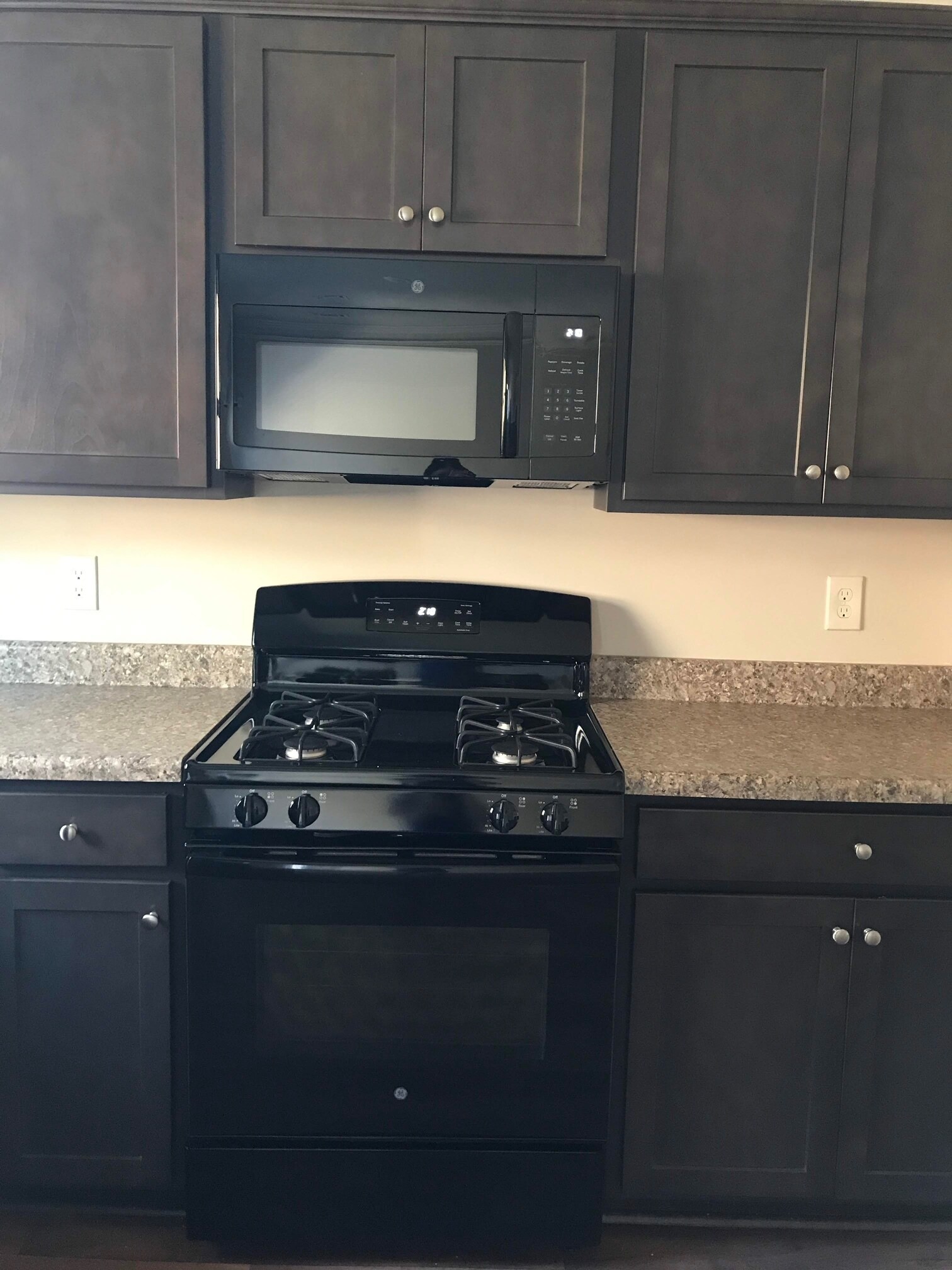 Building Photo - 348 Turtle Creek Dr