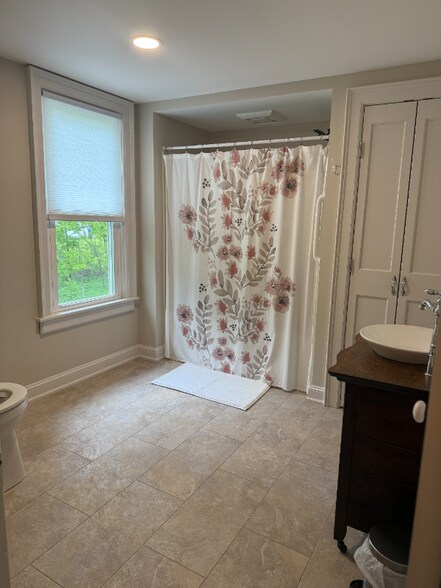 Building Photo - 193 Phoenix Mills Rd