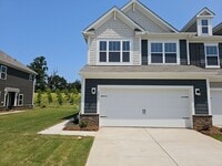 Building Photo - Like New End-Unit townhome in Monroe