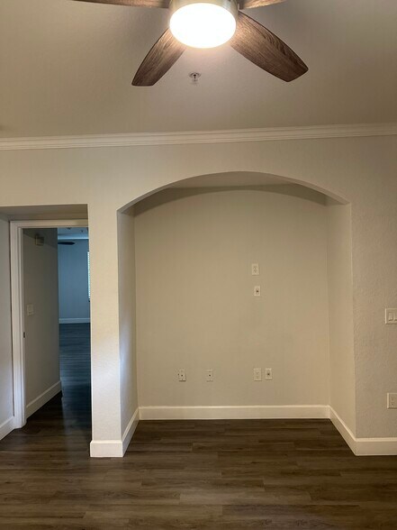 Building Photo - 10075 Gate Pky N