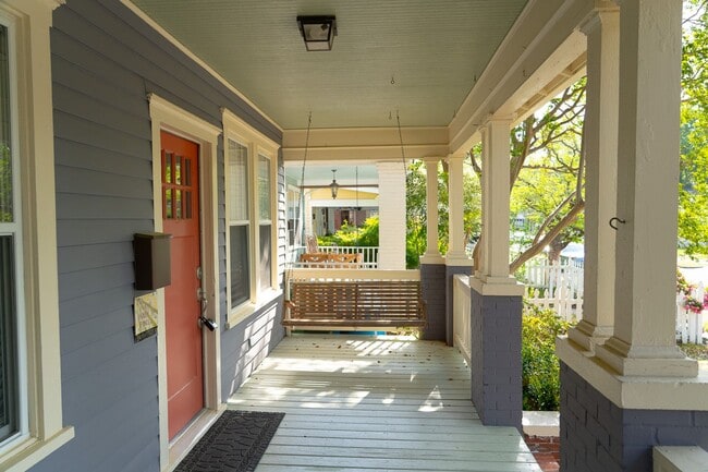 Building Photo - Charming Historic Home Walkable to Cargo & Soda Pop Districts