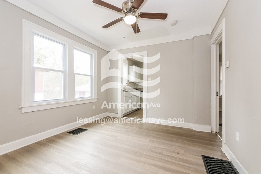 Building Photo - 13401 Parker Ave