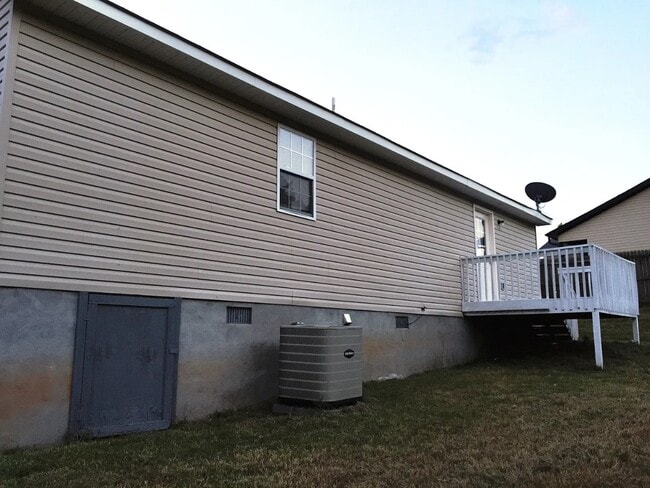 Building Photo - 2505 W Dennis Dr