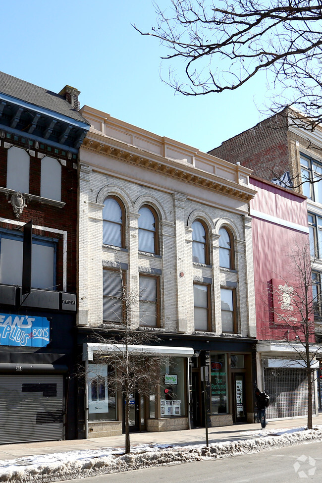 Building Photo - Hutzler on Broad