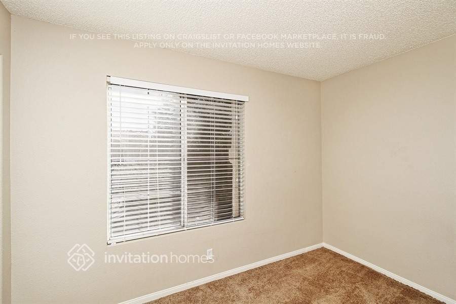 Building Photo - 3301 Hyannis Cir