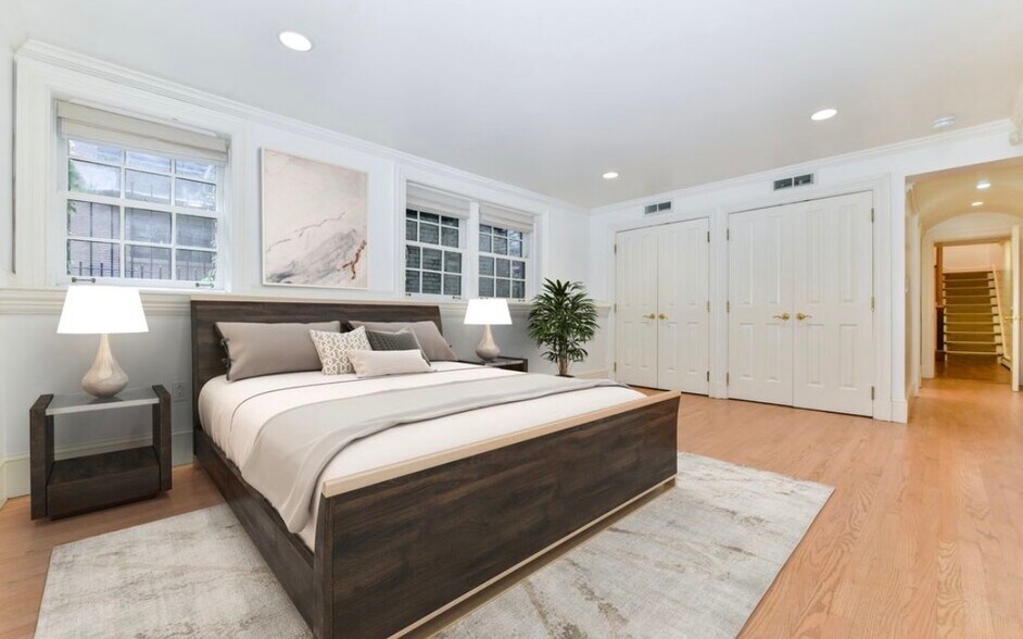 Building Photo - 458 Beacon St