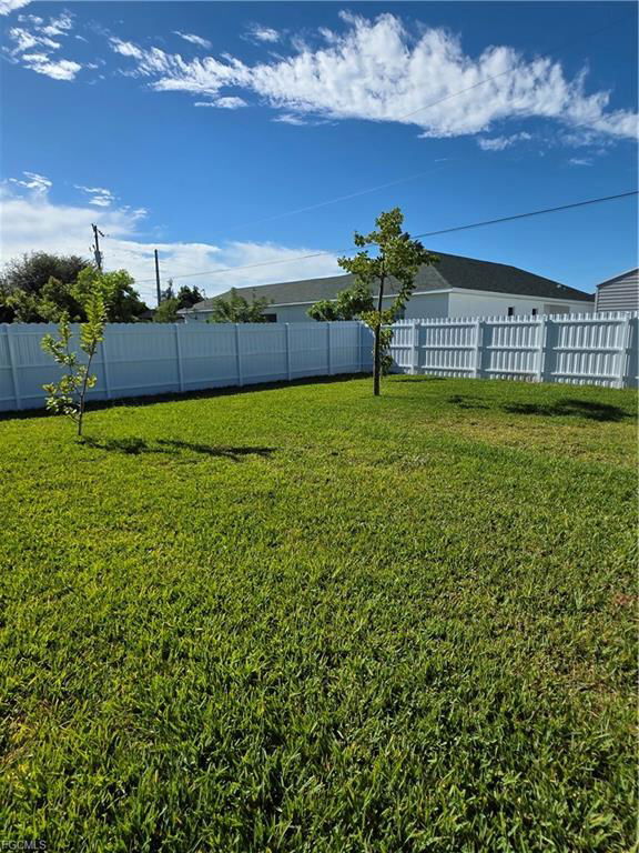 Building Photo - 118 NW 1st Pl