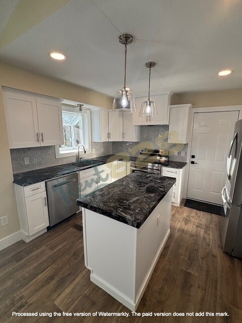 Building Photo - 232 Cedar Creek Dr