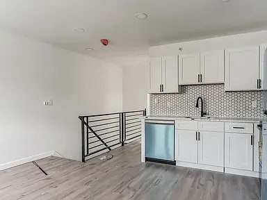 Building Photo - 5524 Matthews St