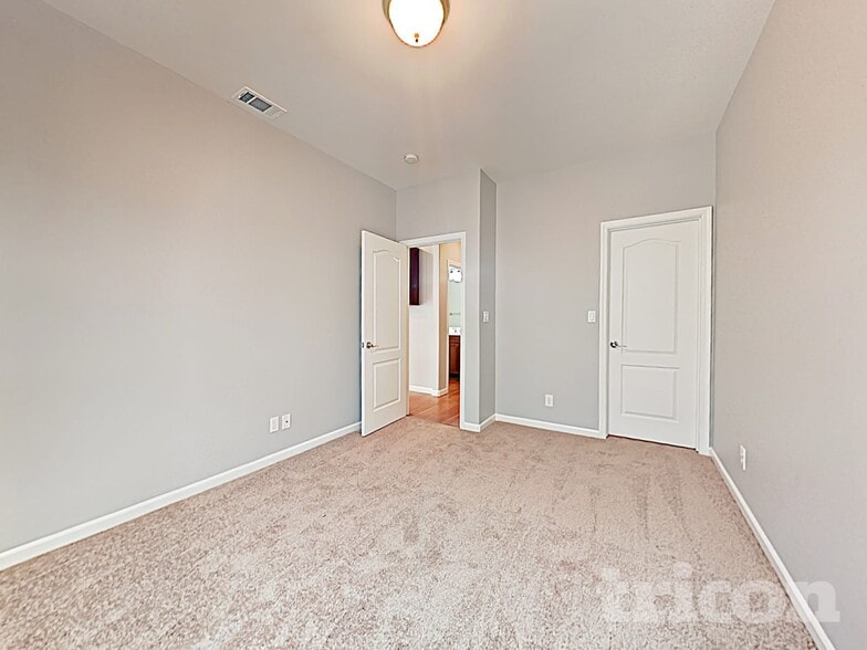 Building Photo - 4888 Snowy Egret Way