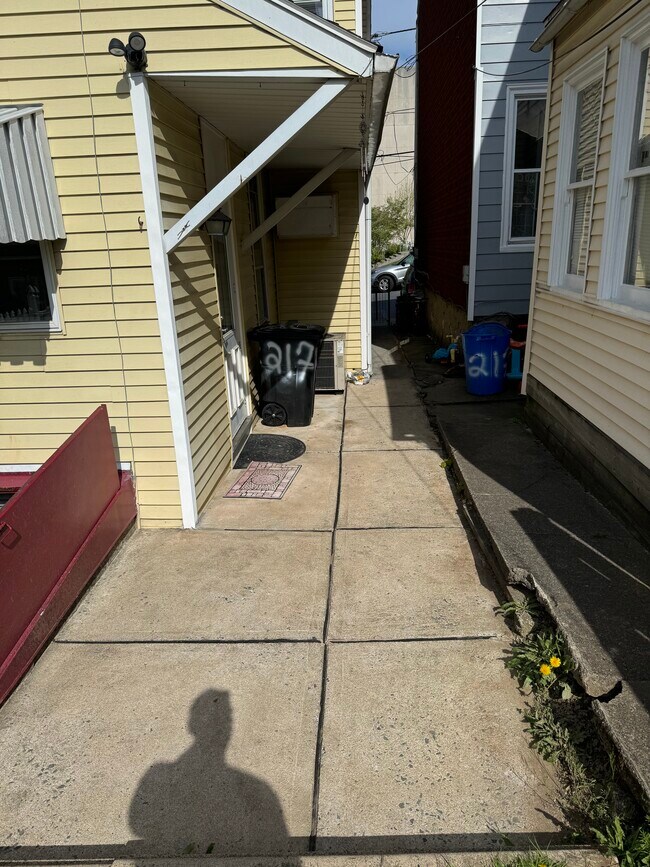 Side Entrance - 217 S 7th St