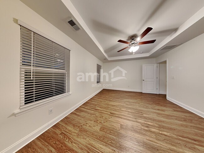 Building Photo - 106 Doral Blue Dr