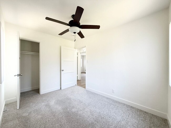 Building Photo - Remodeled Duplex in South O!