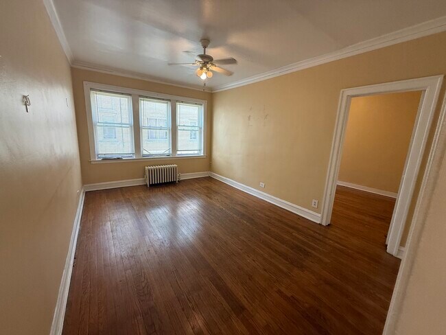 Building Photo - 2140 Gunderson Ave