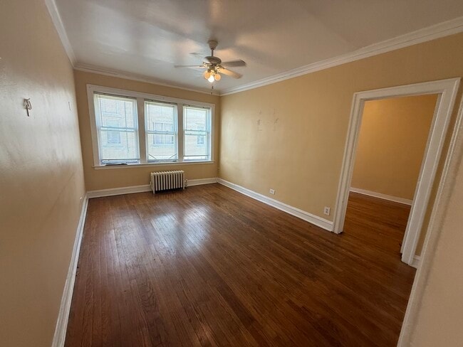 Building Photo - 2146 Gunderson Ave