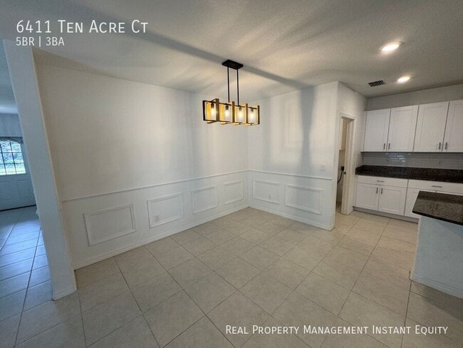 Building Photo - 6411 Ten Acre Ct