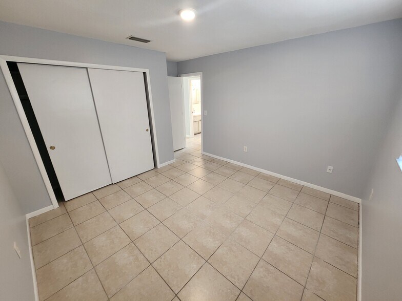 Bedroom 2 - 4851 Euclid Ave