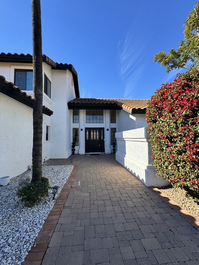 Building Photo - BEAUTIFUL 3 BEDROOM 3 BATH CORNER LOT WITH POOL AND LARGE BACKYARD NORTH SCOTTSDALE