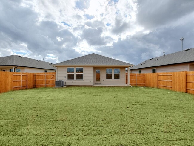 Building Photo - 3 BR/2 BA in BASTROP - 1489 SF in Pecan Park - Close to TESLA!