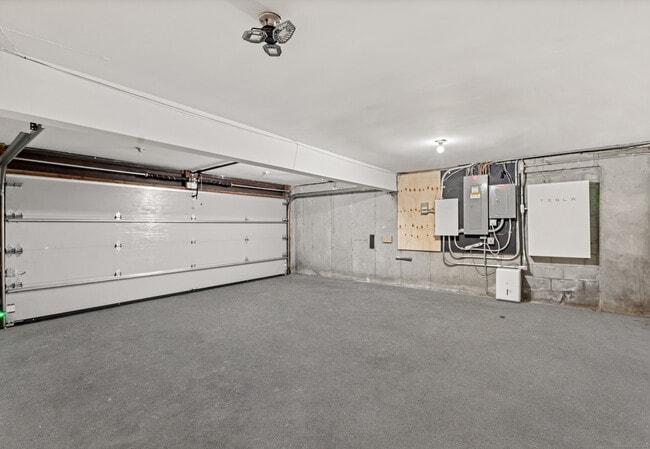 Building Photo - 47 Old South Salem Rd