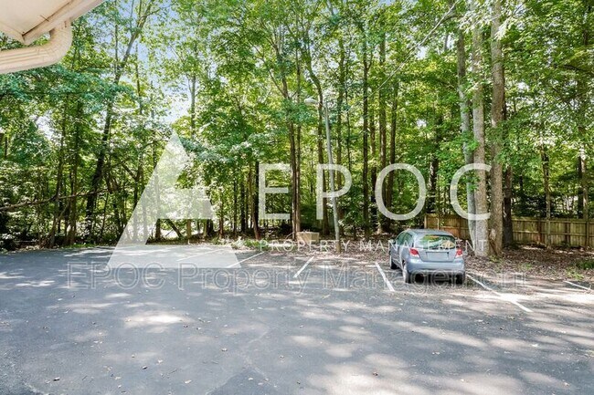 Building Photo - 1019 Cypress Dr