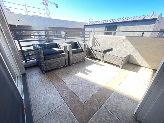 Building Photo - SPACIOUS & Quiet Cortez Hill Gem – Central...