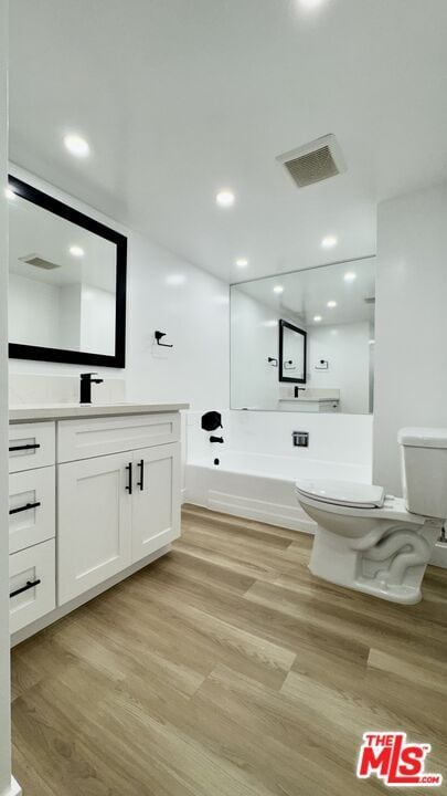 Building Photo - 414 N Palm Dr