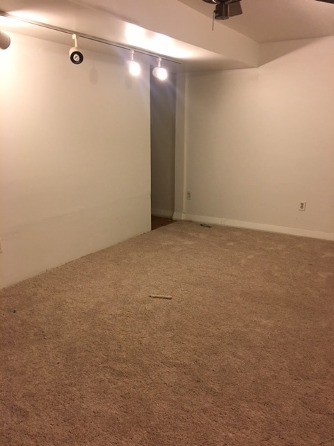 Building Photo - Two Bedroom One and Half bath home in Scot...